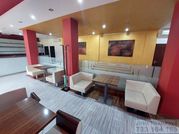 Pronájem restaurace, Krnov - Pod Bezručovým vrchem, Říční okruh, 116 m2