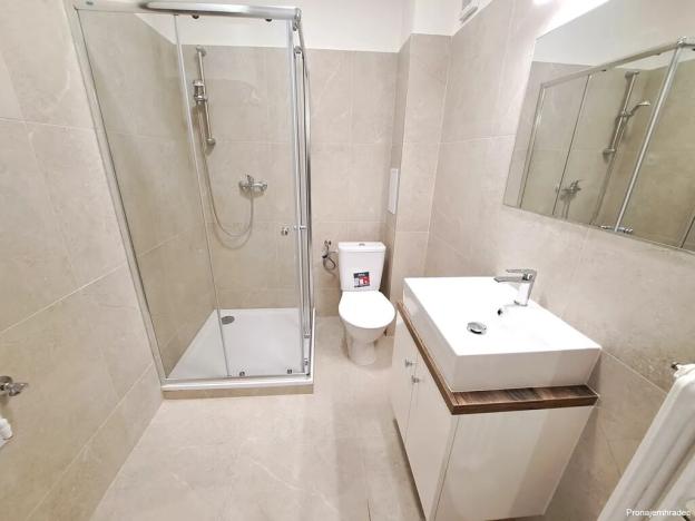 Pronájem bytu 1+kk, Hradec Králové, Nerudova, 31 m2