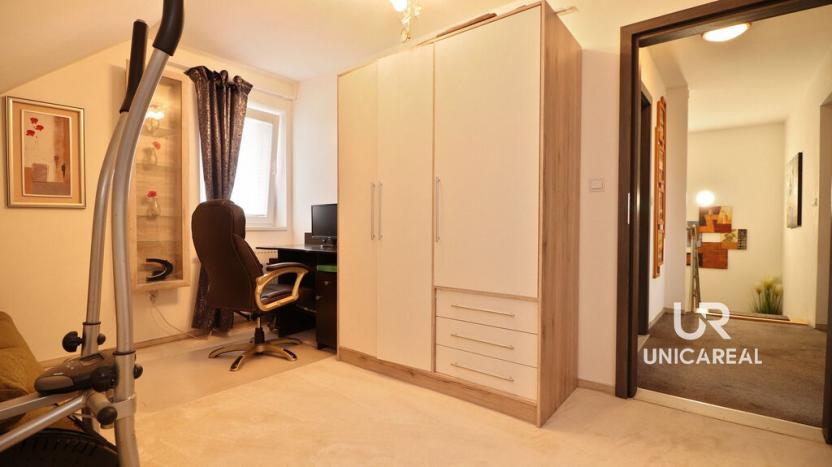 Prodej rodinného domu, Božice, 233 m2