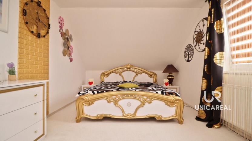 Prodej rodinného domu, Božice, 233 m2