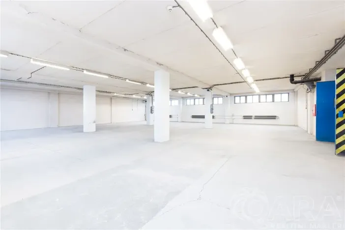 Pronájem skladu, Planá nad Lužnicí, Chýnovská, 1998 m2