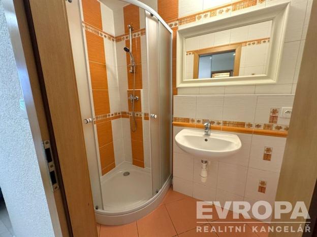 Pronájem bytu 2+kk, Plzeň - Doubravka, Mohylová, 48 m2