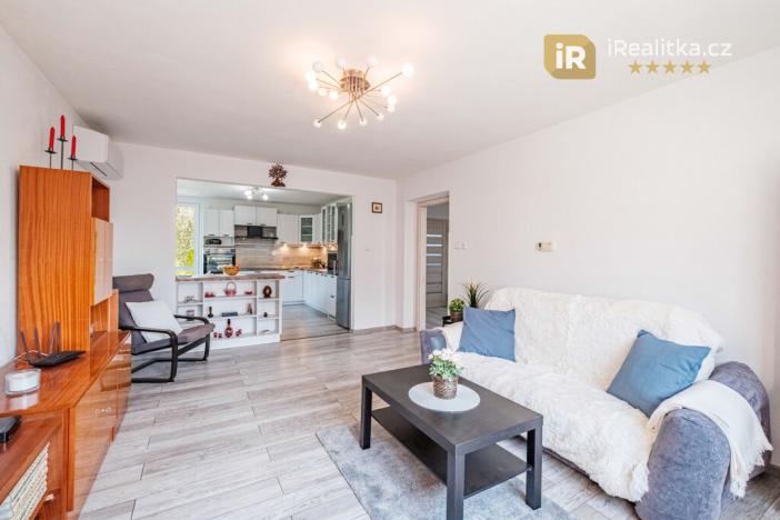 Prodej rodinného domu, Lučice, 225 m2