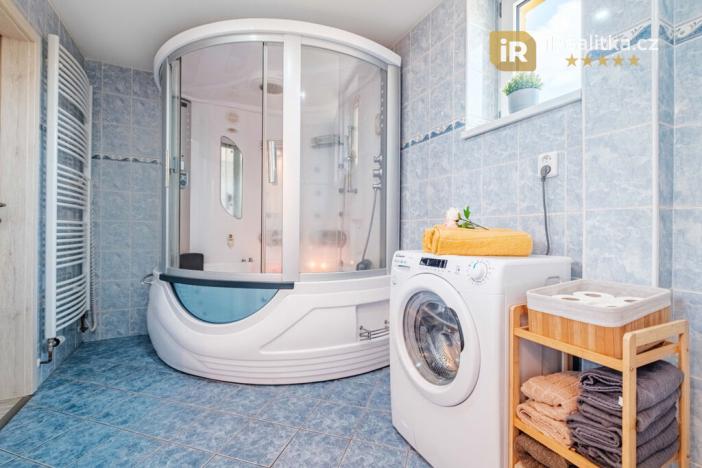 Prodej rodinného domu, Lučice, 225 m2