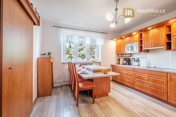 Prodej rodinného domu, Lučice, 225 m2