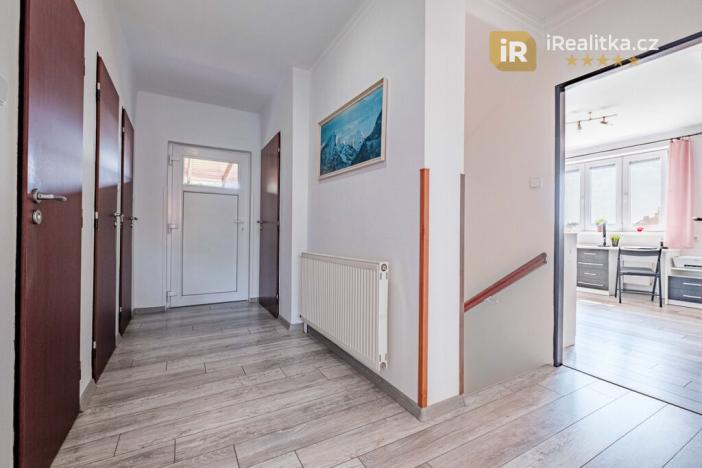 Prodej rodinného domu, Lučice, 225 m2