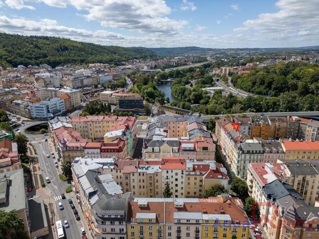 Prodej bytu 3+1, Karlovy Vary, K. Čapka, 88 m2