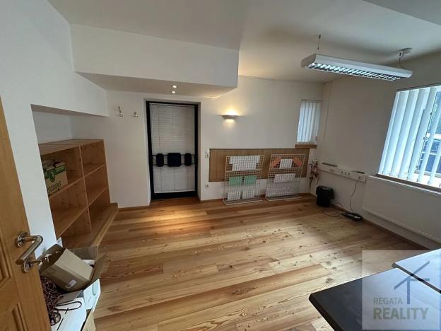 Prodej obchodního prostoru, Bad Kleinkirchheim, Rakousko, Dorfstraße, 90 m2