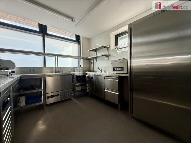 Pronájem restaurace, Harrachov, 220 m2