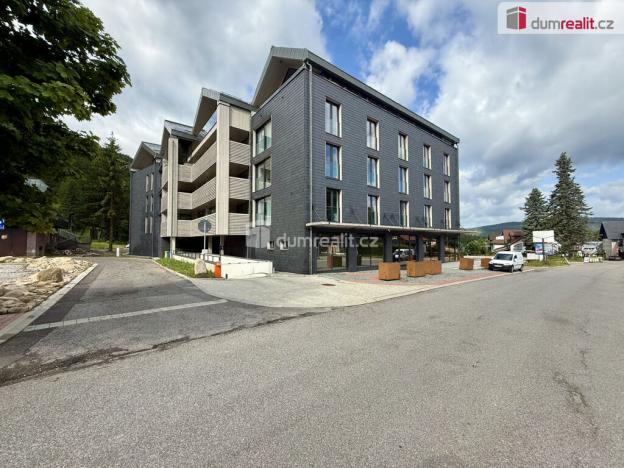 Pronájem restaurace, Harrachov, 220 m2