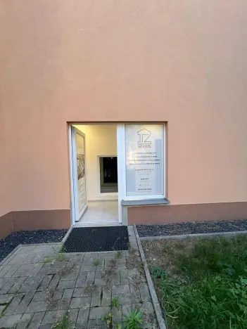 Pronájem kanceláře, Karlovy Vary, Spálená, 92 m2