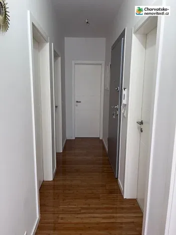 Prodej bytu 3+kk, Novalja, Chorvatsko, 76 m2