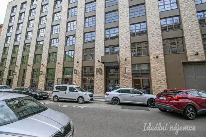 Pronájem bytu 1+kk, Brno, Bratislavská, 25 m2