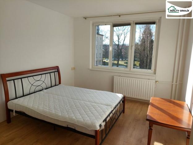 Prodej bytu 1+1, Cheb, Lomená, 35 m2