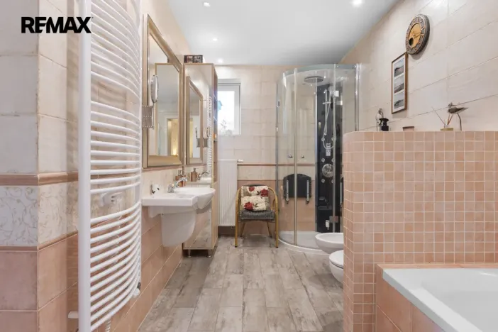 Prodej rodinného domu, Karlovy Vary, Tyršova, 321 m2