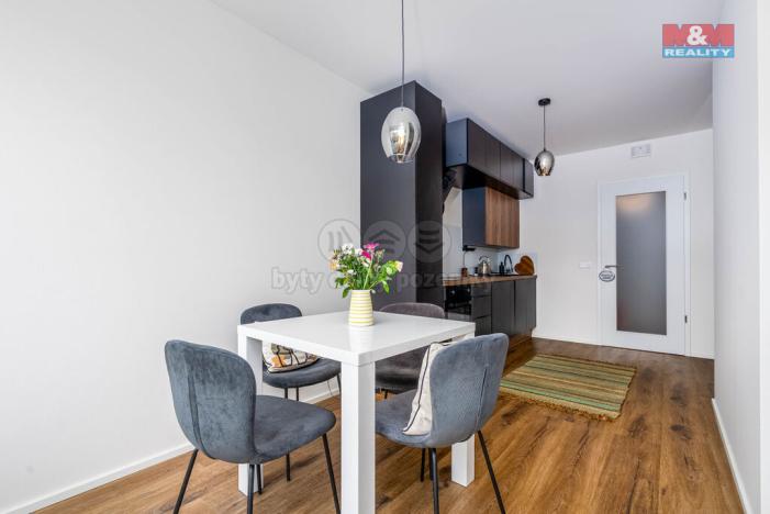 Prodej bytu 1+kk, Praha, Holečkova, 42 m2