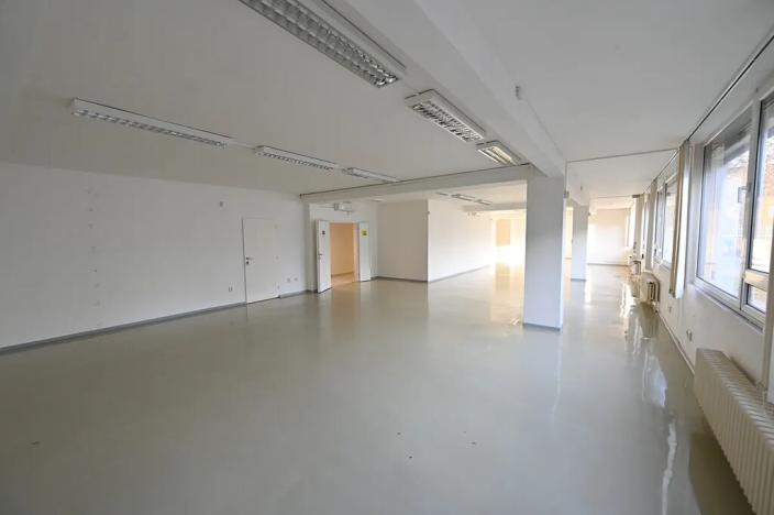 Pronájem skladu, Praha - Prosek, Litvínovská, 287 m2