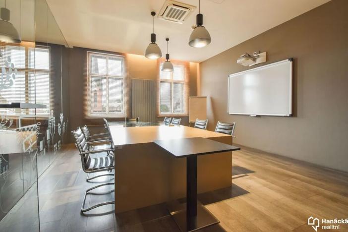 Pronájem kanceláře, Olomouc, tř. Svobody, 420 m2