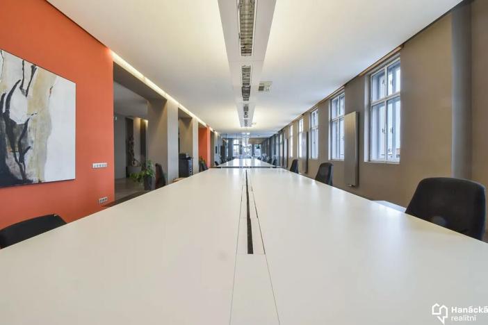 Pronájem kanceláře, Olomouc, tř. Svobody, 420 m2