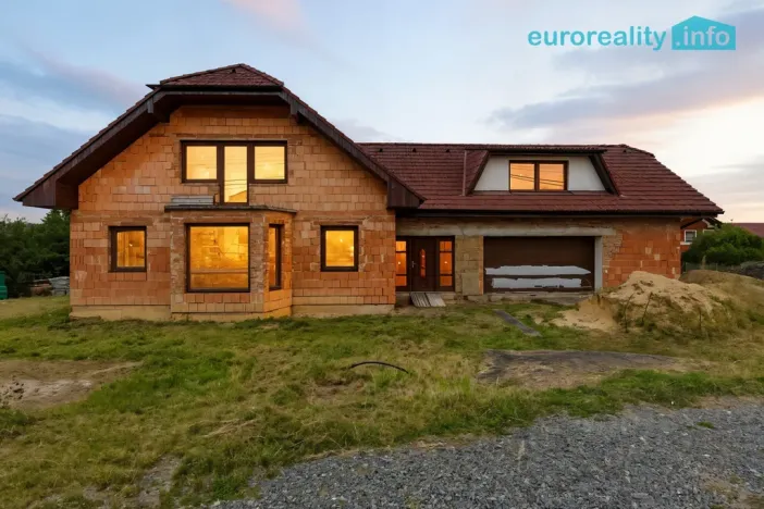 Prodej rodinného domu, Broumy, Školní, 247 m2