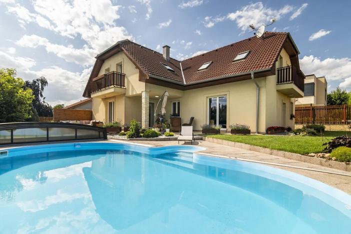 Prodej rodinného domu, Klecany, U Louže, 225 m2