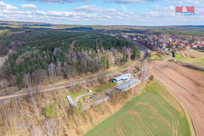 Prodej obchodního prostoru, Lišany, 832 m2