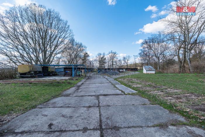 Prodej obchodního prostoru, Lišany, 832 m2