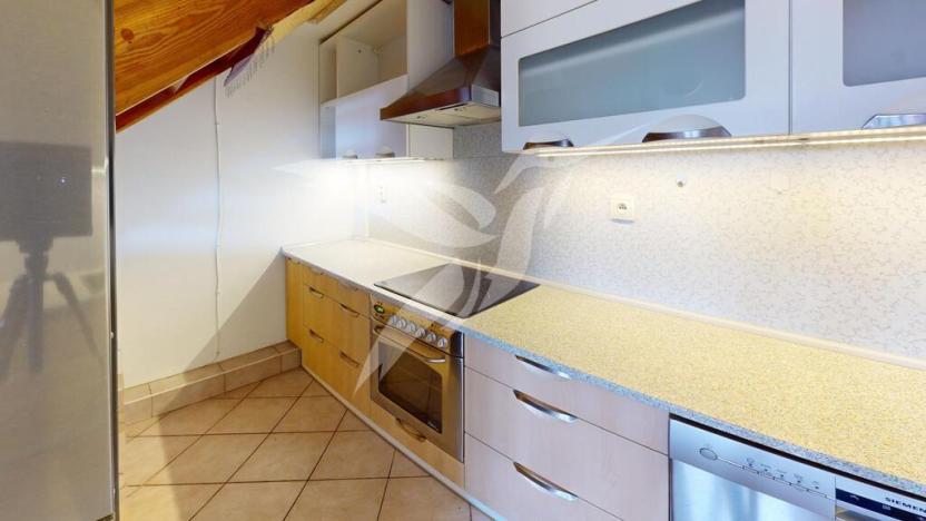 Pronájem bytu 2+kk, Praha - Žižkov, V domově, 74 m2