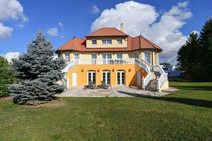 Prodej vily, Říčany, Mozartova, 395 m2