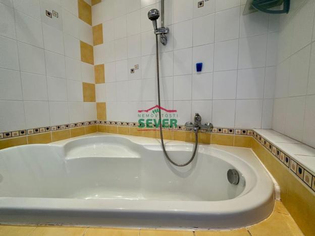 Prodej bytu 3+1, Chomutov, Palackého, 80 m2