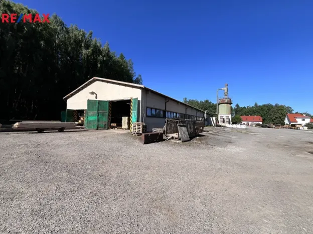 Pronájem výrobních prostor, Olešná, 1100 m2