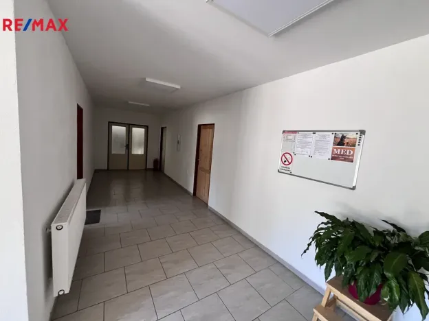 Pronájem výrobních prostor, Olešná, 1100 m2