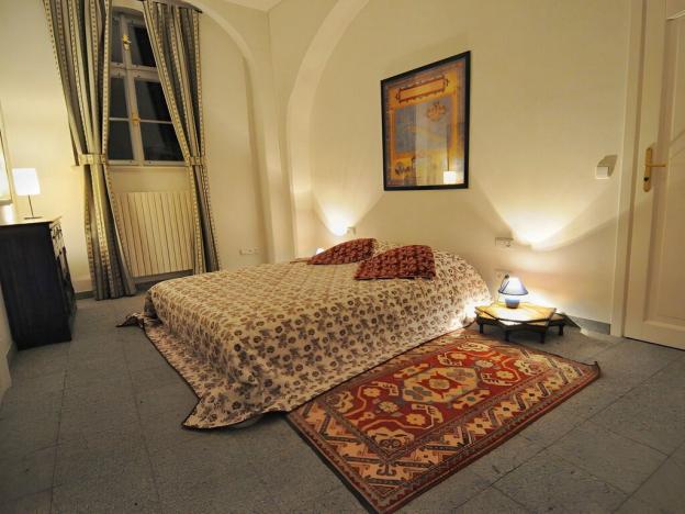 Pronájem bytu 2+1, Praha - Malá Strana, Vlašská, 94 m2