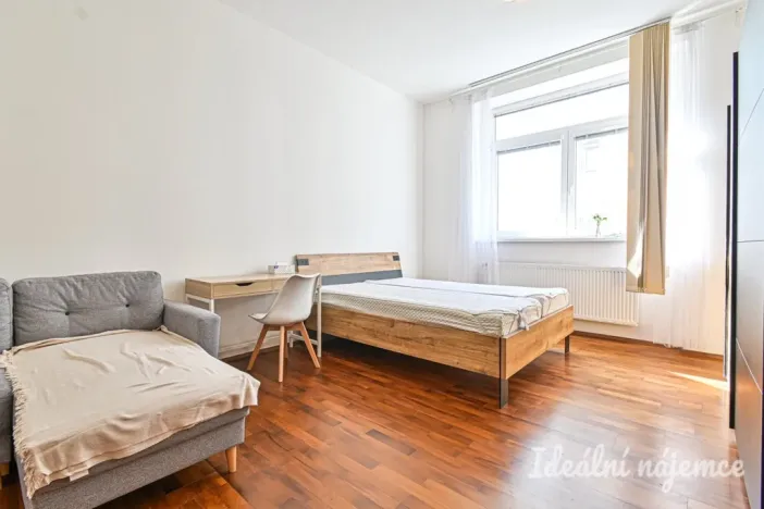 Pronájem bytu 1+1, Brno, Francouzská, 48 m2