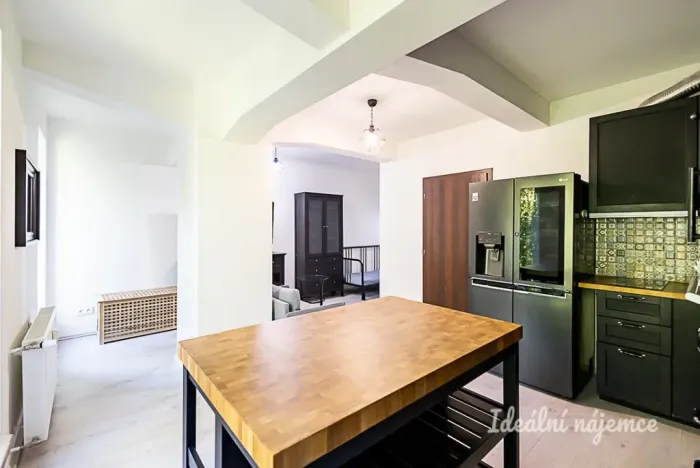 Pronájem bytu 1+kk, Praha - Holešovice, Jankovcova, 32 m2