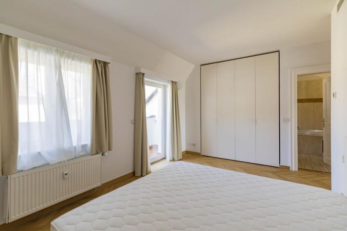 Pronájem bytu 5+1, Praha - Malá Strana, Újezd, 286 m2