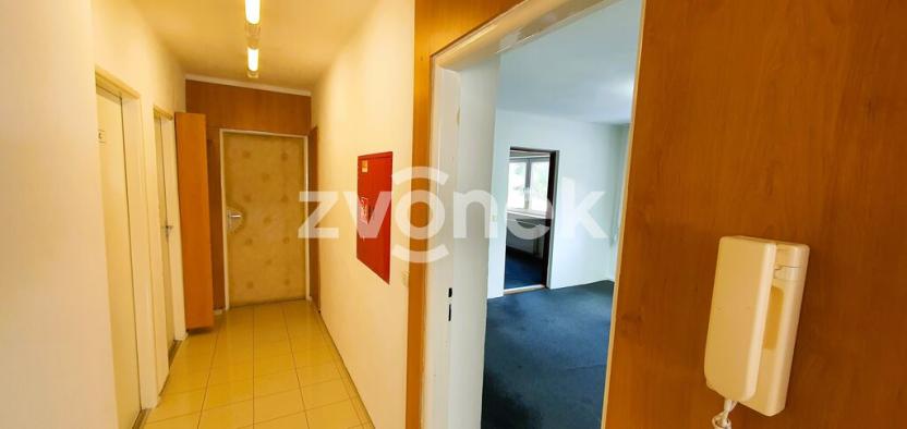 Pronájem kanceláře, Zlín, 90 m2