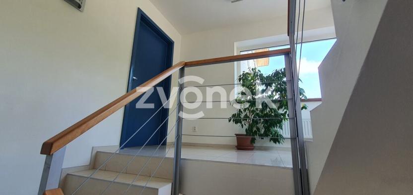 Pronájem kanceláře, Zlín, 90 m2