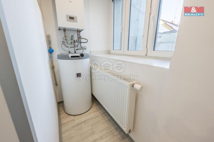 Prodej obchodního prostoru, Kladno - Švermov, Svojsíkova, 45 m2