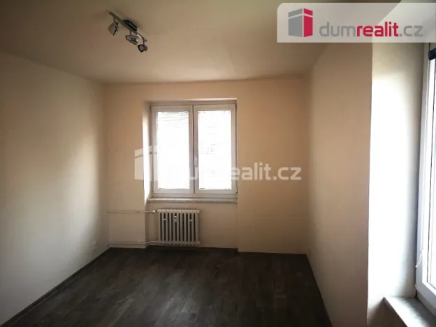 Pronájem bytu 3+1, Plzeň - Jižní Předměstí, Baarova, 80 m2