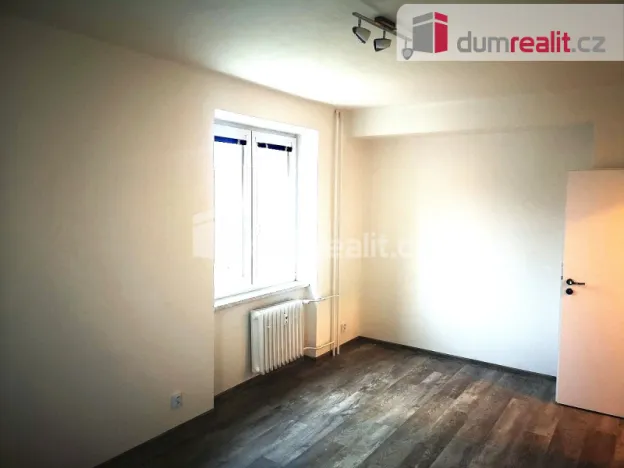 Pronájem bytu 3+1, Plzeň - Jižní Předměstí, Baarova, 80 m2