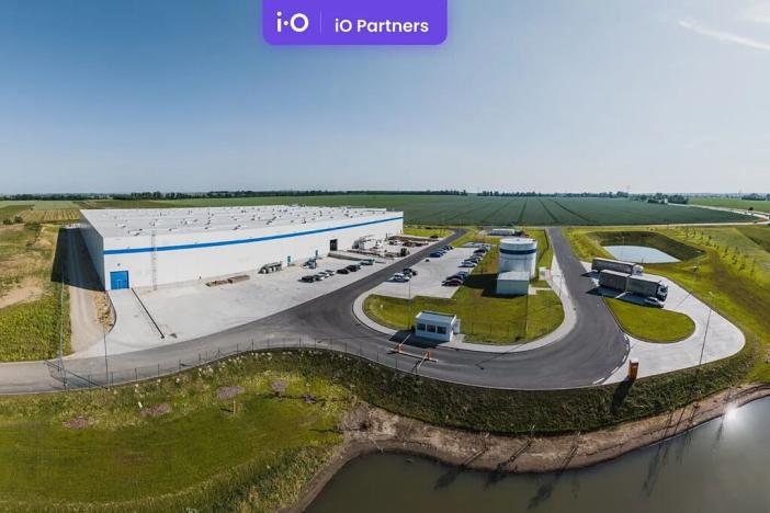 Pronájem skladu, Hrušky, 5000 m2