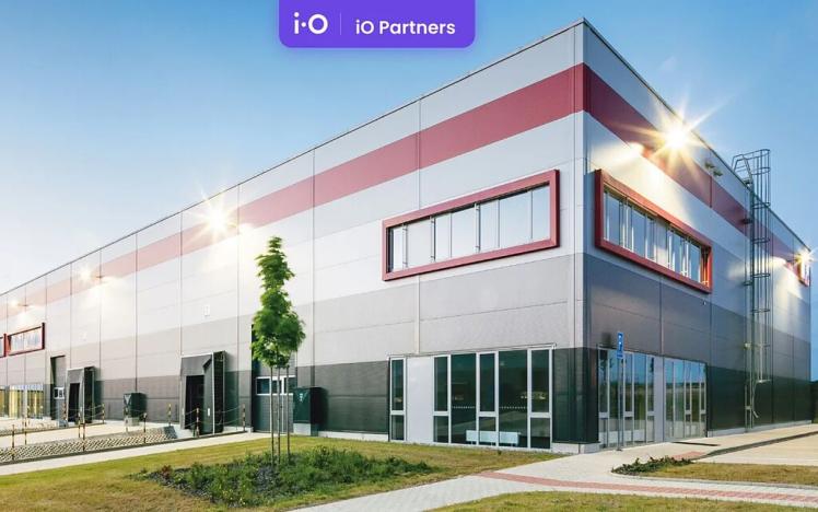 Pronájem skladu, Tlučná, Školní, 8700 m2