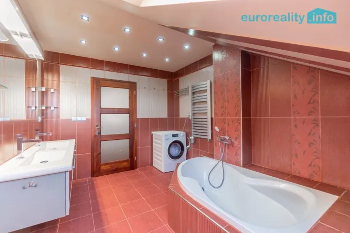 Prodej rodinného domu, Libeř - Libeň, 270 m2