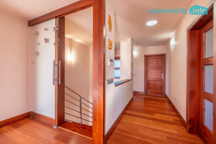 Prodej rodinného domu, Libeř - Libeň, 270 m2