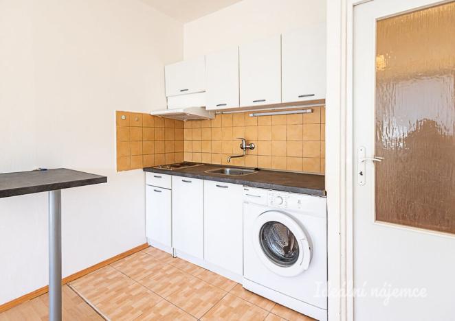 Pronájem bytu 1+kk, Praha - Záběhlice, Jahodová, 33 m2