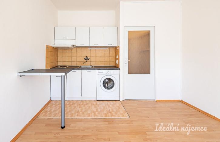 Pronájem bytu 1+kk, Praha - Záběhlice, Jahodová, 33 m2