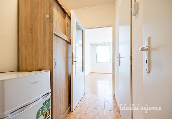 Pronájem bytu 1+kk, Praha - Záběhlice, Jahodová, 33 m2