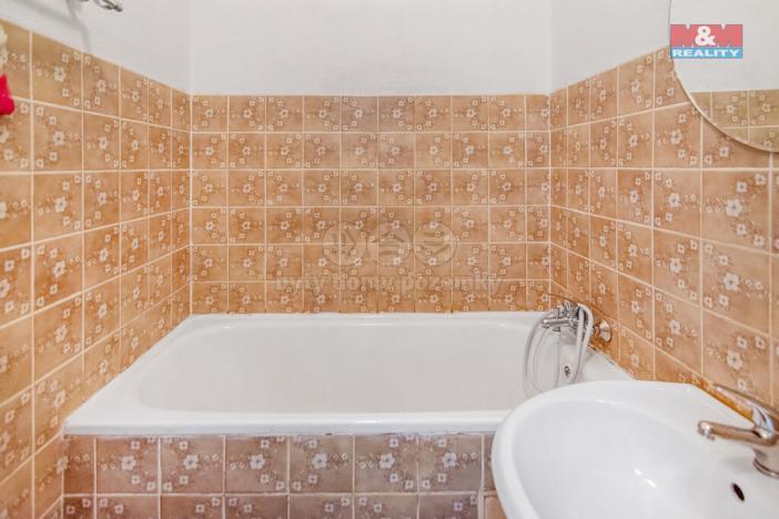 Pronájem bytu 1+1, Rychnov u Jablonce nad Nisou, nám. Míru, 35 m2