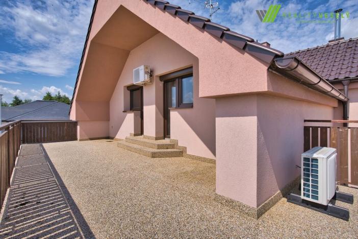 Prodej rodinného domu, Lužice, 190 m2